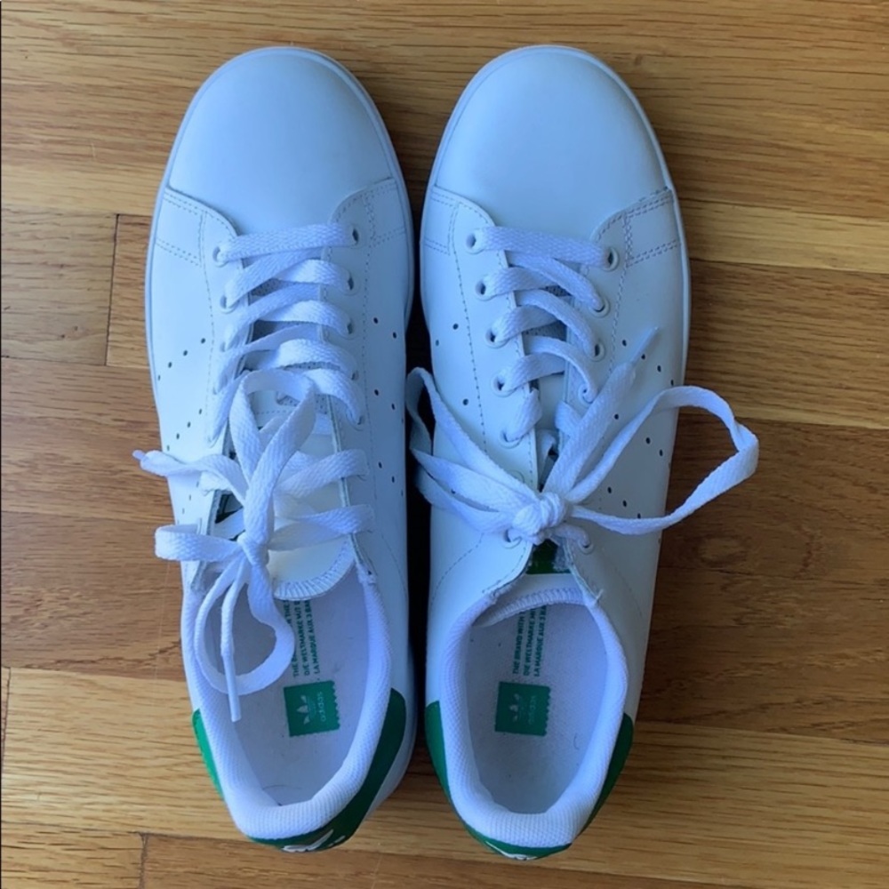 Adidas Stan Smith in green accent